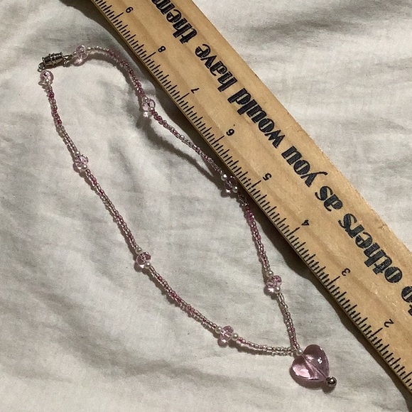 Pink heart pendant beaded necklace - Picture 4 of 5